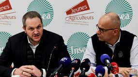 Arnaud Rousseau (d), le président de la FNSEA, et Arnaud Gaillot, président des Jeunes Agriculteurs, lors d'une conférence de presse à l'issue de leur rencontre avec le Premier ministre Gabriel Attal, le 13 février 2024 à Paris