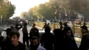 Iran: deux morts dans des manifestations contre le président Hassan Rohani
