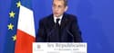 Sarkozy insiste sur la nécessité de "l'union avec le centre"