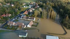 Vue aérienne des inondations à Setques, dans le Pas-de-Calais, le 11 novembre 2023