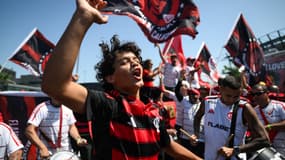 Des supporters de Flamengo mettant le feu juste avant leur succès référence dans cette Coupe du monde des clubs face à Chelsea (3-1), le 20 juin 2025.