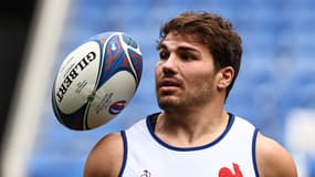 Antoine Dupont à l'entraînement avec le XV de France à Lyon, le 6 septembre 2023.