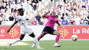 W. Khazri vs A. Pelmard