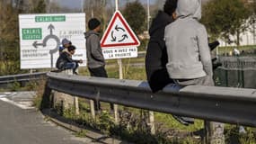 Des migrants près de Calais (photo d'illustration)