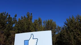 Au siège de Facebook à Menlo Park, en Californie. Facebook a soumis mercredi aux autorités boursières américaine son très attendu projet d'introduction en Bourse représentant cinq milliards de dollars (3,8 milliards d'euros). Le premier site communautaire