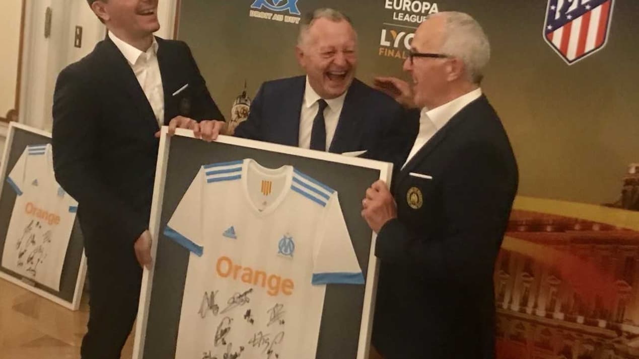 Aulas mort de rire avec Eyraud et McCourt à la mairie de Lyon Aulas mort de rire avec Eyraud et McCourt à la mairie de Lyon