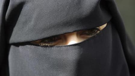 La conductrice, verbalisée parce qu'elle avait conduit vêtue d'un niqab à Nantes il y a huit mois, a obtenu lundi l'annulation de sa contravention.