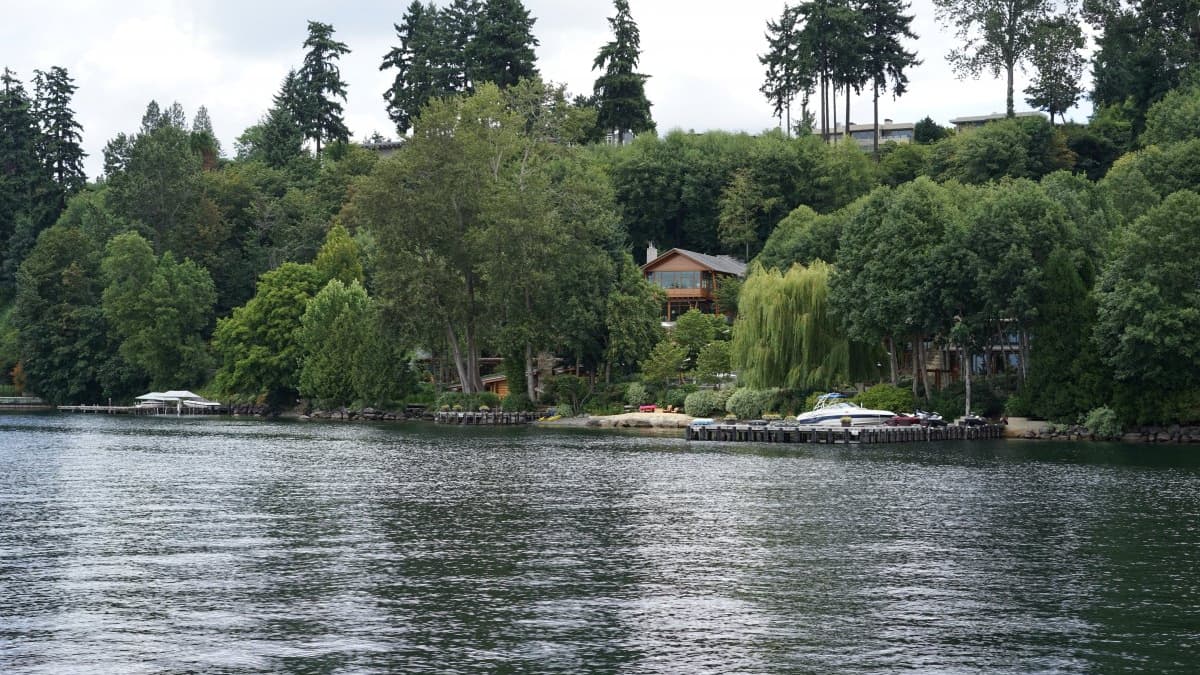 Xanadu 2.0 est une construction à moitié souterraine. Elle a été bâtie dans son environnement afin de réguler plus efficacement la température.