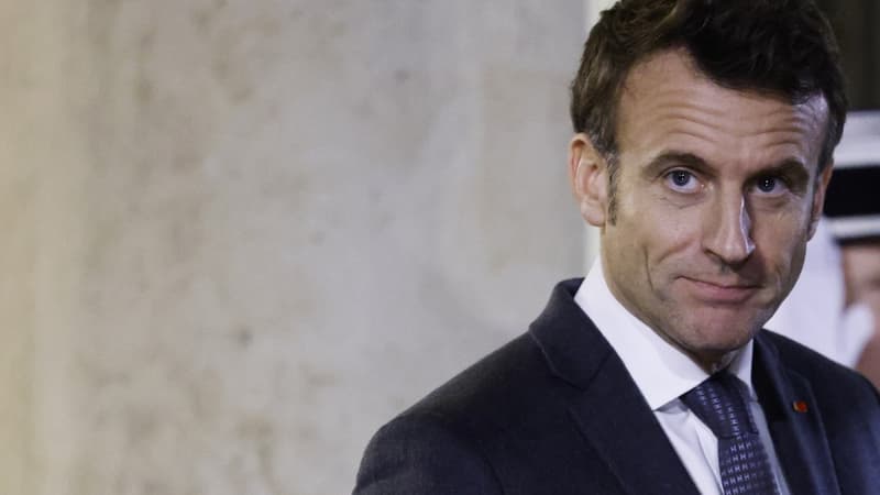 Retraites: Emmanuel Macron demande aux députés de faire preuve 