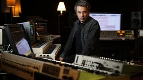 Jean Michel Jarre dans son studio, le 30 septembre 2015