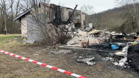 Un bâtiment de la base de loisir de Condrieu (Rhône) a pris feu le 1er janvier 2025.