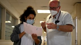 Le médecin urgentiste Pierre-Emmanuel Lebas, le 11 janvier 2022 à l'hopital de Draguignan, France