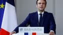 Emmanuel Macron prononce un discours à l'occasion des 60 ans des accords d'Evian, mettant fin à la guerre d'Algérie, le 19 mars 2022, au palais de l'Elysée, à Paris