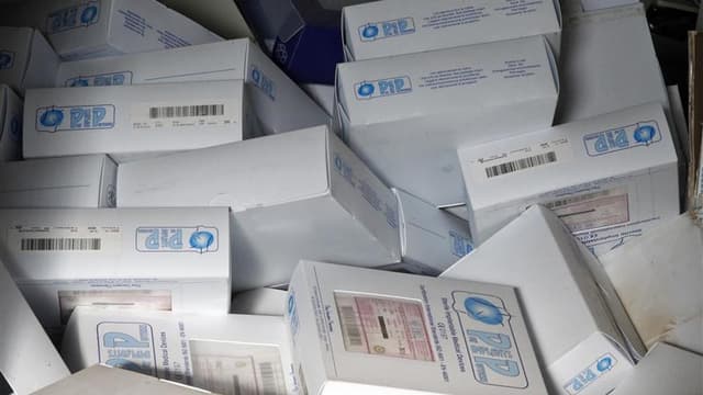 L'association italienne de chirurgie plastique a engagé mercredi des poursuites contre la société française PIP (Poly Implant Prothèse), au coeur d'un scandale mondial d'implants mammaires non conformes, et l'organisme de certification allemand TÜV Rheinl