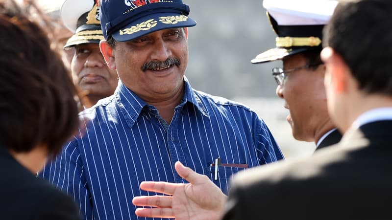Le ministre indien de la Défense annonce que l'Inde n’achètera que 36 appareils.