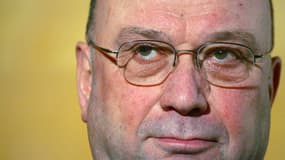 François Migraine, PDG de l'équipe cycliste Cofidis, lors d'une conférence de presse le 20 janvier 2006 à Paris