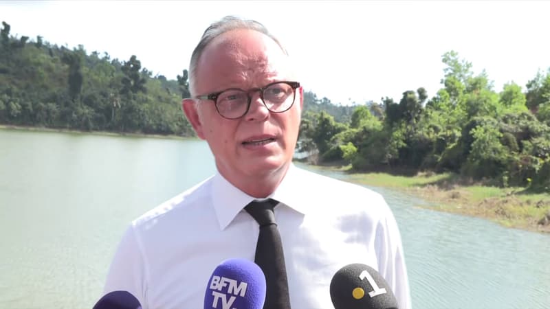 Mayotte: Édouard Philippe répond à Jean-Luc Mélenchon et l'encourage à venir sur l'archipel constater les "impacts" de la "crise migratoire"