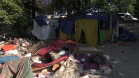 "Crack, l'enfer de la drogue": à Paris, un millier de consommateurs se retrouvent sur la colline du crack
