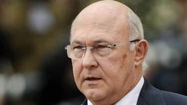 Michel Sapin a défendu la politique du gouvernement en faveur de l'emploi, ce vendredi 25 janvier.