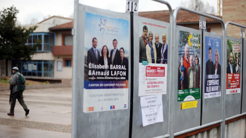Affiches de campagne pour les départementales au Castanet-Tolosan, en Haute-Garonne (Photo d'illustration)