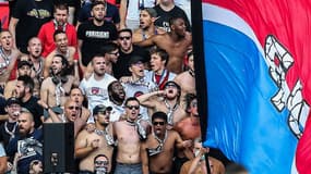 Les ultras du PSG contre Waasland Beveren