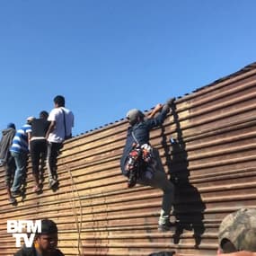 Coincés à la frontière entre le Mexique et les États-Unis, près de 500 migrants ont tenté de la franchir illégalement