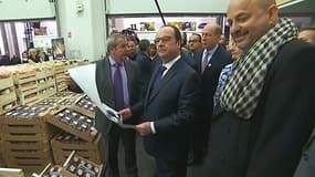 François Hollande était en visite à Rungis, ce lundi matin. C'est la deuxième fois qu'il s'y rend depuis le début de son quinquennat.