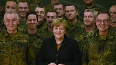 Angela Merkel compte arriver à des dépenses militaires de 2% du PIB