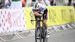 R. Evenepoel