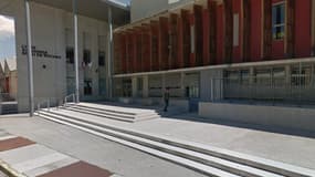 À Digne-les-Bains, l'internat du lycée Beau de Rochas ferme ses portes après la détection d'un cas de Covid-19.