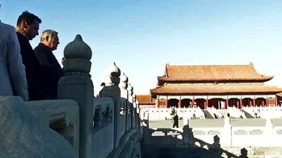 Jean-Marc Ayrault en visite officielle en Chine, à la Cité interdite, jeudi 5 décembre. Jean-Marc Ayrault en visite officielle en Chine, à la Cité interdite, jeudi 5 décembre.