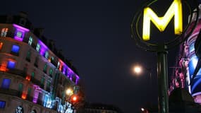 Les illuminations des façades des bâtiments seront éteintes au plus tard à 1 heure du matin, et les vitrines éclairées seulement à partir de 7 heures.