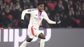 Ernest Nuamah avec l'OL, à Pars le 15 décembre 2024