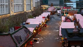 Le marché de Noël de Magdebourg, au lendemain d'une attaque mortelle à la voiture-bélier qui a fait au moins 5 morts
