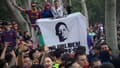 Une banderole "Nous n'oublions pas, Judas" contre Ousmane Dembélé avant Barça-PSG en Ligue des champions, le 16 avril 2024