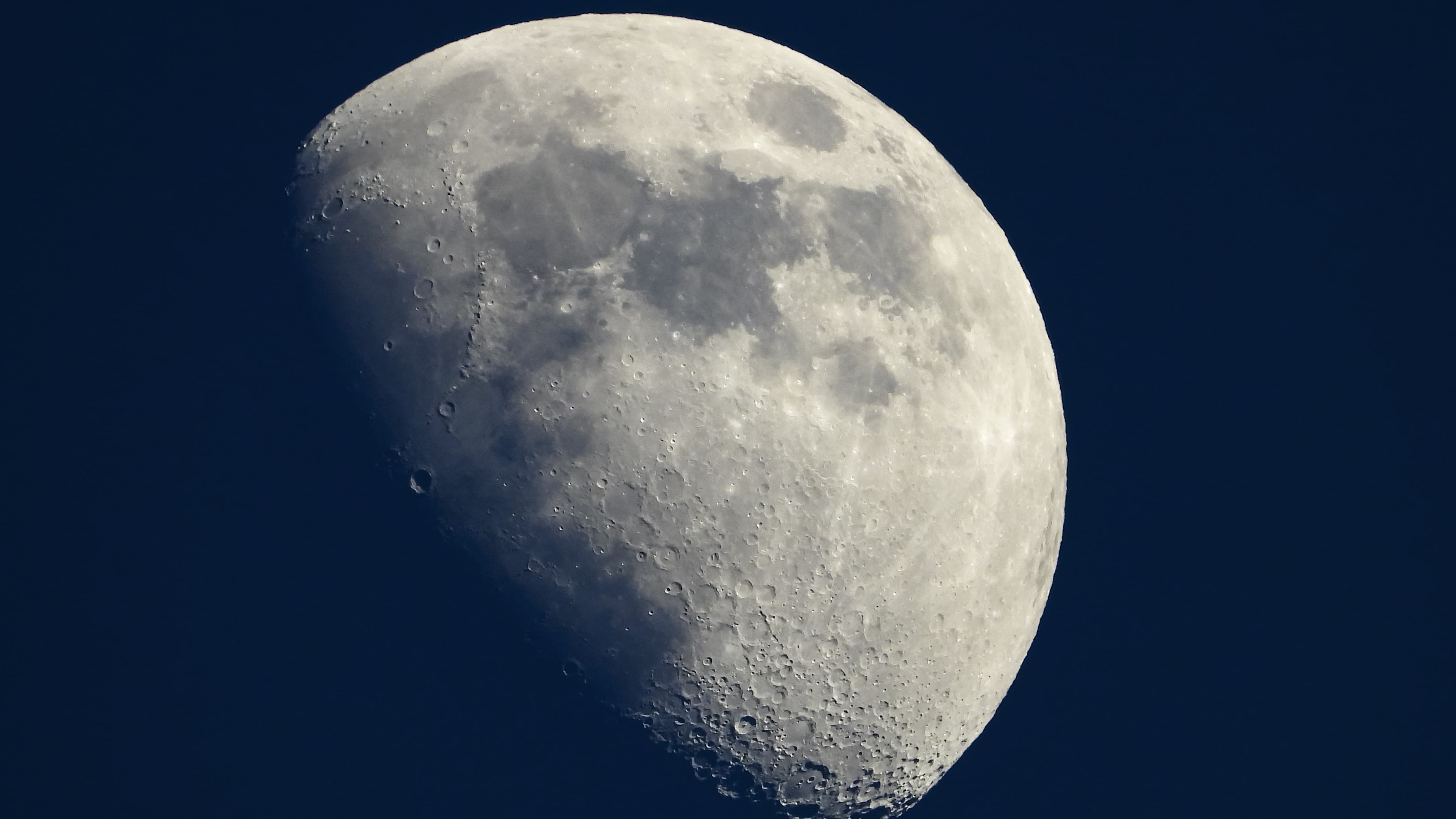 La Nasa de retour sur la Lune en 2024, mais en manque d'argent