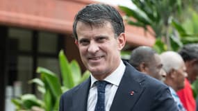 Le ministre des Outre-mer, Manuel Valls, à Nouméa en Nouvelle-Calédonie le 22 février 2025