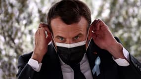 Emmanuel Macron le 2 avril 2021 dans un centre spécialisé sur l'autisme à Saint-Egrève