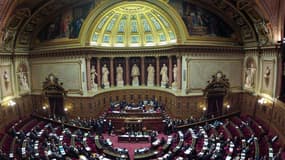 L'hémicycle du Sénat. Le Parlement français a décidé que le 19 mars, date du cessez-le-feu en Algérie, serait désormais une journée nationale de souvenir en hommage aux victimes du conflit, au grand dam de l'opposition de droite qui y voit un facteur de d