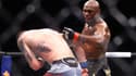 Kamaru Usman lors de son combat face à Colby Covington à l'UFC 268