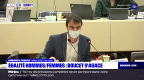 Lyon: Grégory Doucet s'agace en plein conseil de la Métropole que des hommes discutent lorsque les femmes prennent la parole