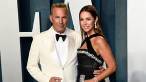 Kevin Costner et Christine Baumgartner en mars 2022