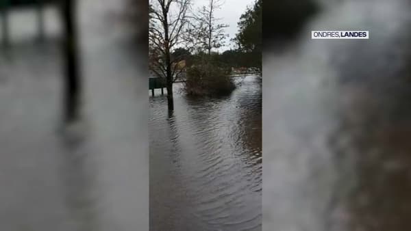 Le parking d'une résidence d'Ondres. Le parking d'une résidence d'Ondres.