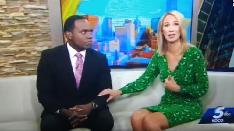 Elle compare son collègue noir à un gorille: une présentatrice télé américaine s'excuse en larmes en direct
