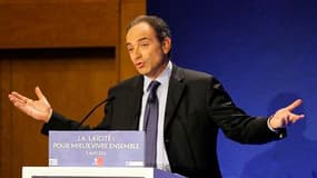 Le secrétaire général de l'UMP, Jean-François Copé, qui a ouvert le débat sur la laïcité, mardi à Paris. L'UMP a présenté 26 propositions visant à davantage encadrer la pratique des religions, au terme d'un débat sur la laïcité très critiqué au sein de la