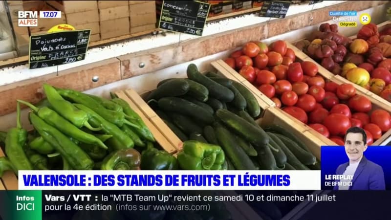 Valensole: des stands de fruits et légumes en bord de route