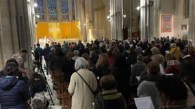 "Je voulais partager la douleur avec le quartier": une veillée organisée à Marseille après le drame