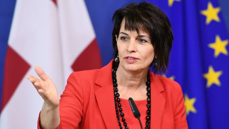 Doris Leuthard adresse une déclaration à la Commission européenne, le 6 avril 2017 à Bruxelles