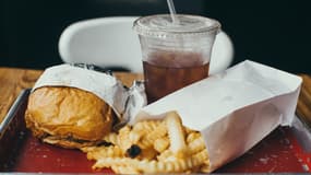 Les papiers et cartons représentent 90% des déchets que l'on trouve sur un plateau une fois le repas fini.