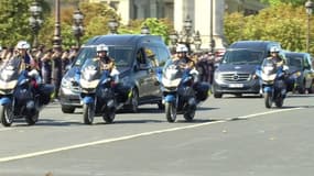 Paris: forces de l'ordre et troupes militaires rendent hommage au brigadier Tojohasina Razafintsalama, mort au Mali